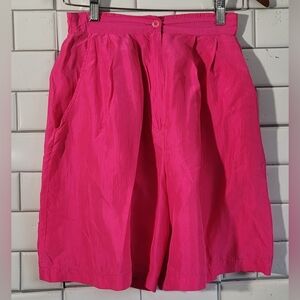 Strictly Silk Vintage Ladies Mom Style Fuschia Pink 100% Silk Shorts Lightweight